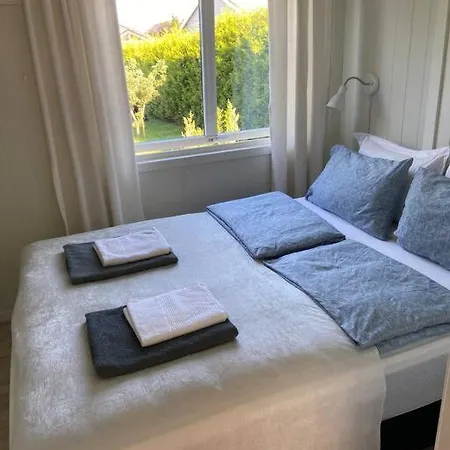 Lys Og Trivelig Leilighet I Larvik Extérieur photo